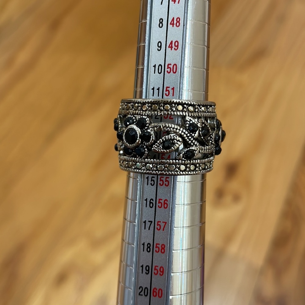 **Size 6-6.5 Flower Band Ring